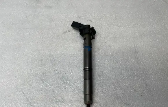Volkswagen Touareg III Fuel injector 059130277 059130277EP
