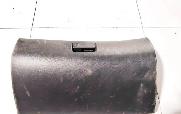 Toyota Avensis T250 Glove box 5555005070 33126m