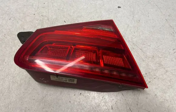Audi A8 S8 D4 4H Tailgate rear/tail lights 4H0945093A