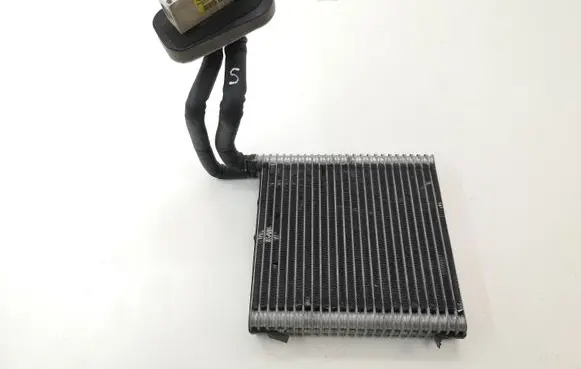 Air conditioning (A/C) radiator (interior)