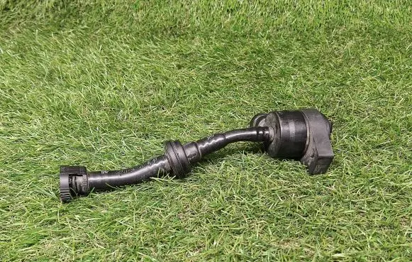 BMW 3 E90 E91 Vacuum valve 7551262
