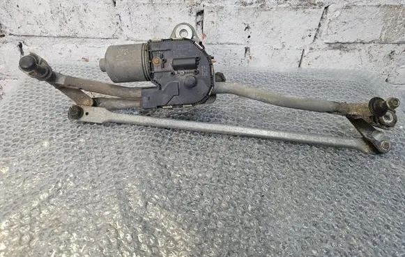 Front wiper linkage and motor