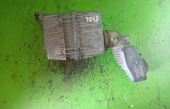 Mitsubishi Colt Air filter box
