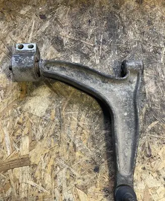 Opel Vectra C Front lower control arm/wishbone 024413016