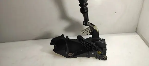 Nissan Qashqai Gear shifter/selector JD200 20502293