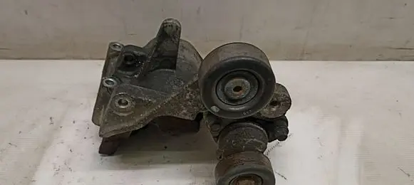 Hyundai i30 Alternator belt tensioner 