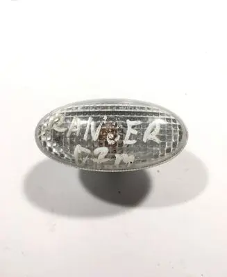 Ford Ranger Front fender indicator light P5785 010635 E13010635