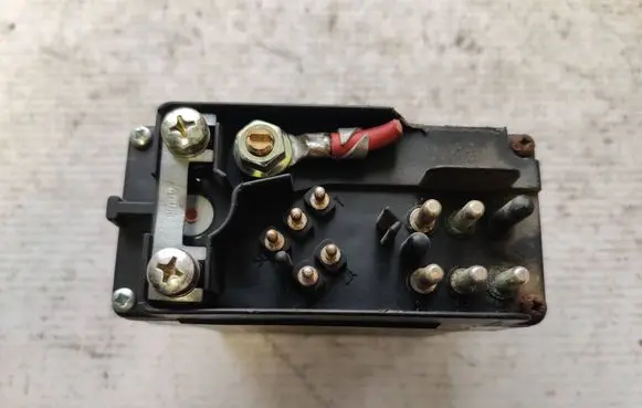 Mercedes-Benz Sprinter W901 W902 W903 W904 Glow plug pre-heat relay 2D0911253 899063000