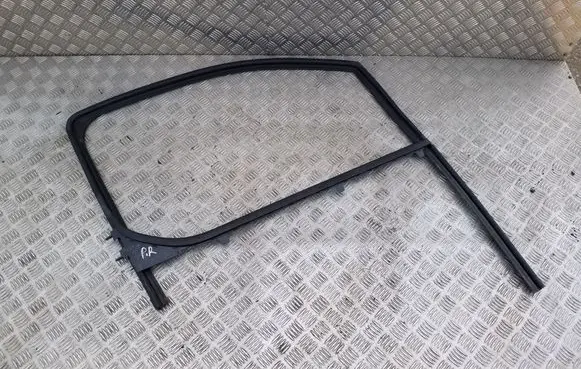Peugeot Expert Rubber seal front door window/glass 
