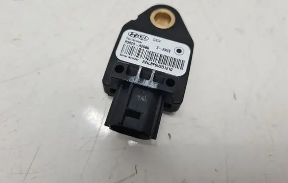 KIA Ceed Airbag deployment crash/impact sensor 95920A2060