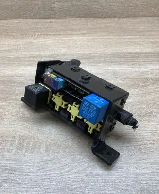 KIA Sorento Fuse module 0K53A67BX1