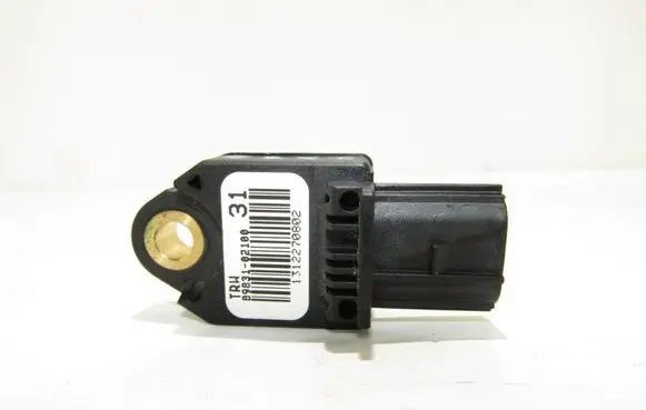 Toyota Auris 150 Airbag deployment crash/impact sensor 8983102100