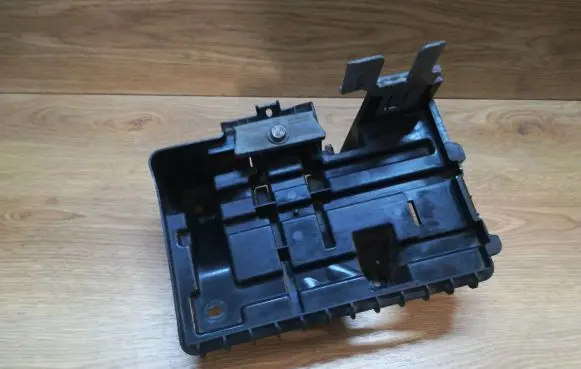 Battery box tray