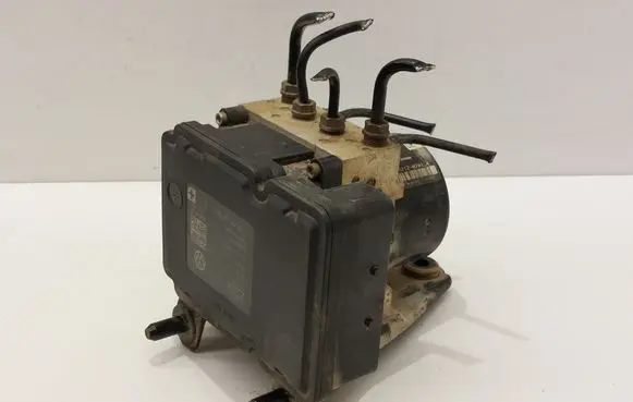 Volkswagen Caddy ABS Pump 1K0614517DP