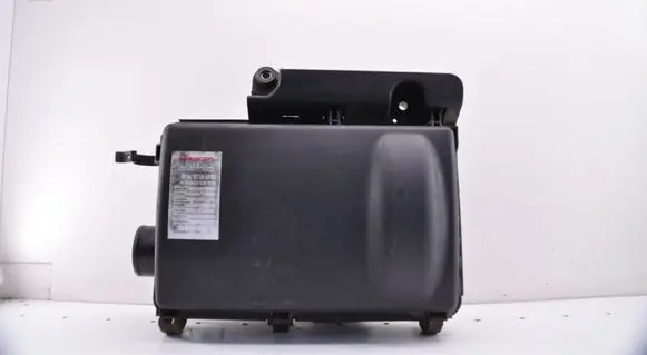Toyota Prius (XW20) Air filter box 2220422010
