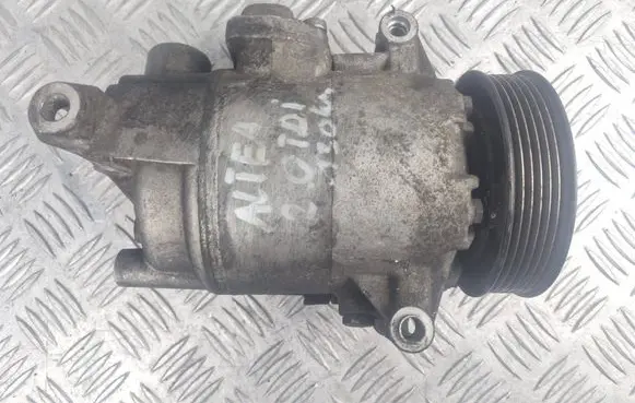 Volkswagen Golf V Air conditioning (A/C) compressor (pump) 5N0820803A 01140562 02268210405D