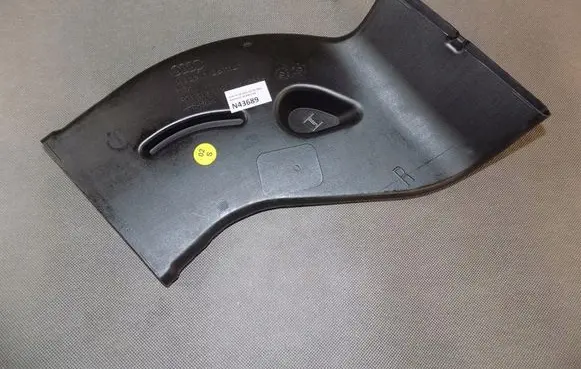 Audi A7 S7 4K8 Cabin air duct channel 4K0819812