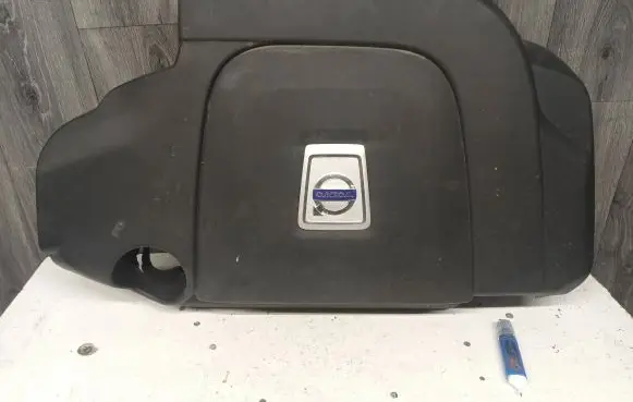 Volvo S60 Engine cover (trim) 31319190 31319191