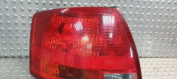 Audi A4 S4 B7 8E 8H Rear/tail lights 8E9945095E