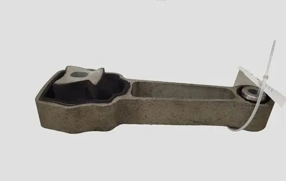 Volvo V70 Engine mount bracket 30793322