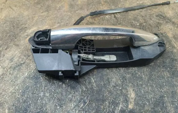 Alfa Romeo Mito Front door exterior handle 242566