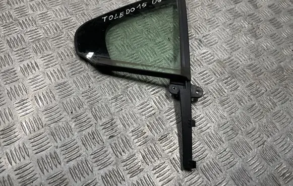Seat Toledo IV (NH) Rear vent window glass 