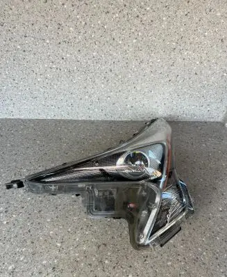 Toyota Prius (XW50) Headlight/headlamp 8118547701