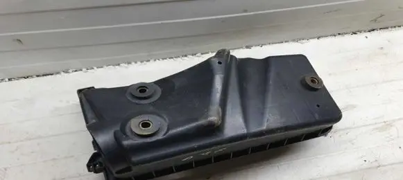 Toyota Corolla Verso AR10 Air filter box cover NOCODE