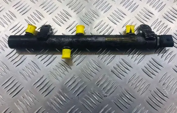 Mercedes-Benz E W211 Fuel main line pipe A6420702595