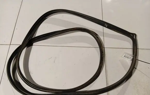 KIA Sportage Rubber seal front coupe door 
