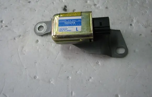 Lexus RX 300 Airbag deployment crash/impact sensor 8983450030
