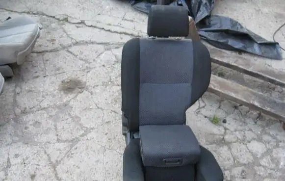 Toyota Verso Second row seats 