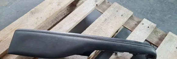 Chrysler Pacifica Front door window switch trim 3082562