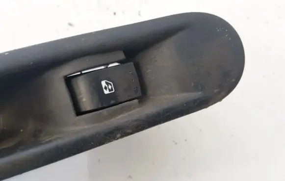 Renault Espace - Grand espace IV Electric window control switch 2808201