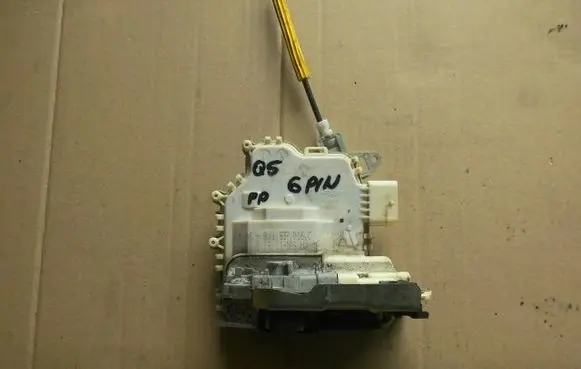 Audi Q5 SQ5 Front door lock 8J1837016C
