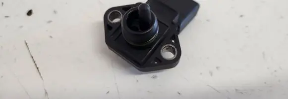 Volkswagen PASSAT B5 Air pressure sensor 038906051