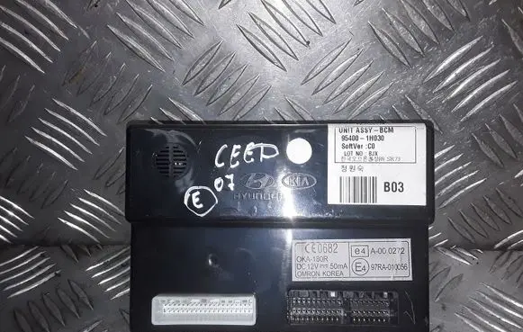 KIA Ceed Engine control unit/module 954001h030