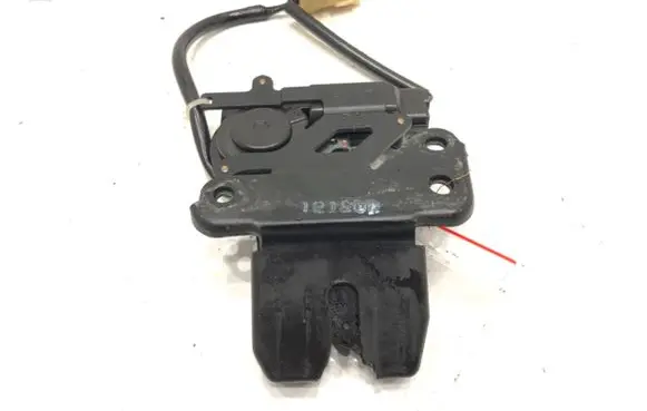 Toyota Avensis T250 Tailgate exterior lock 
