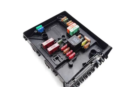 Volkswagen Tiguan Fuse module 1K0937125D