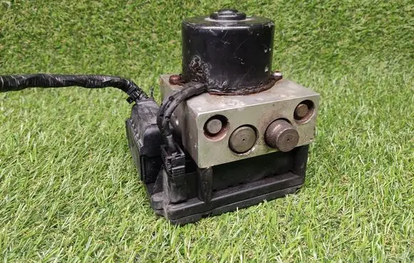 Ford Scorpio ABS Pump 96GG2M110AA