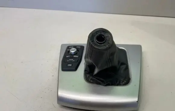 Mazda 5 Gear shifter surround trim plastic CC3064341 CC33669L1