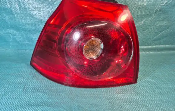 Volkswagen Golf V Rear/tail lights 1K6945095N A01677499 S28490102