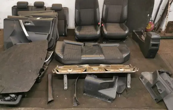 Toyota Auris E180 Seat set 