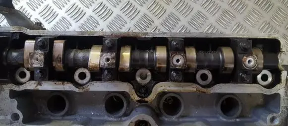 Opel Astra G Camshaft r90400098