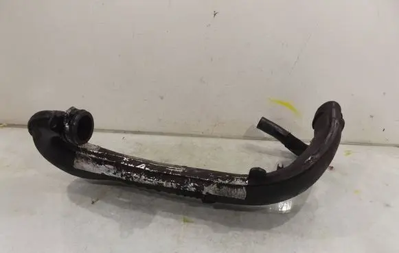 Intercooler hose/pipe