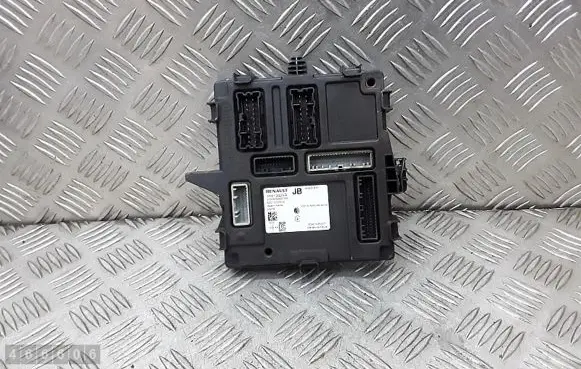 Renault Captur II Engine control unit/module 284b13925r