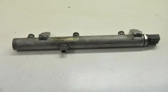 Mercedes-Benz E W211 Fuel main line pipe A6420703095