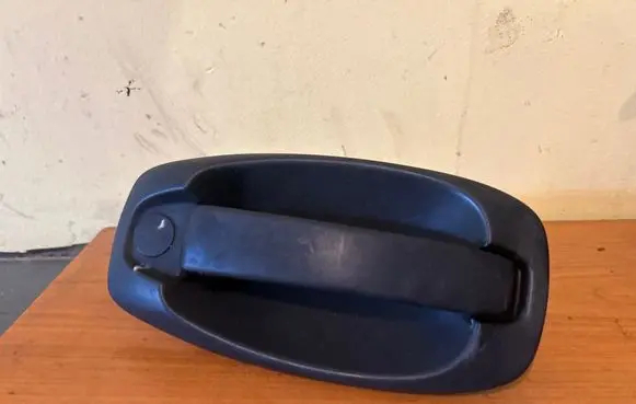 Opel Combo D Front door exterior handle 242940A