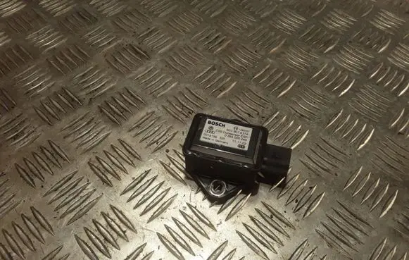 Volkswagen PASSAT B5.5 ESP acceleration yaw rate sensor 8E907637A 0265005245
