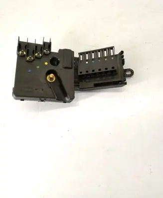 Mercedes-Benz E W211 Fuse module 013948371 E0000030 013948381